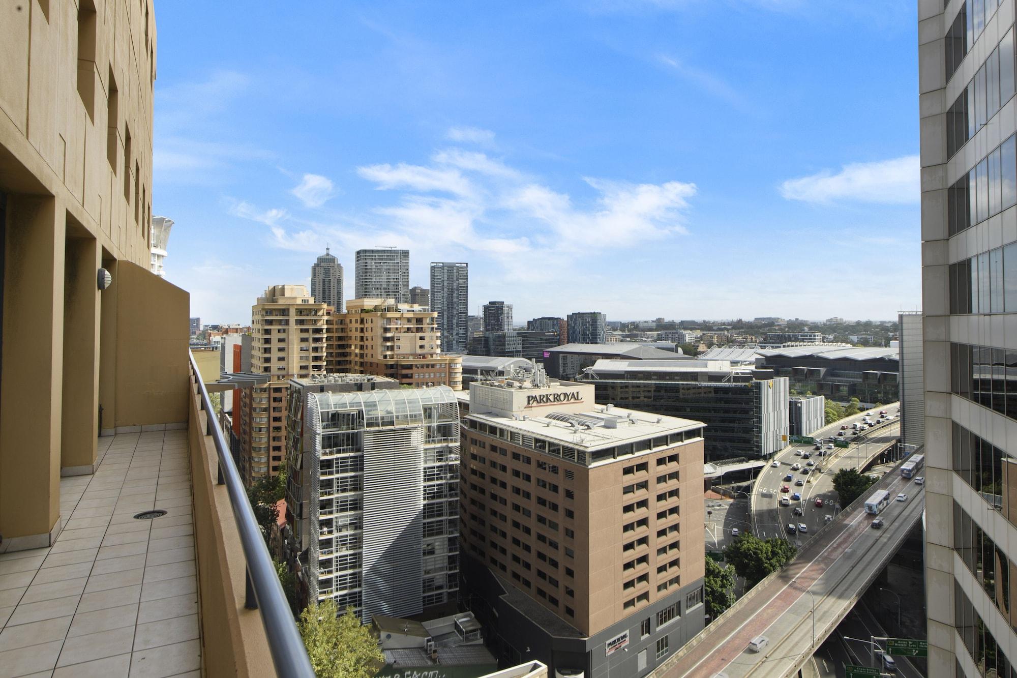 Seasons Harbour Plaza Aparthotel Sydney Exterior photo